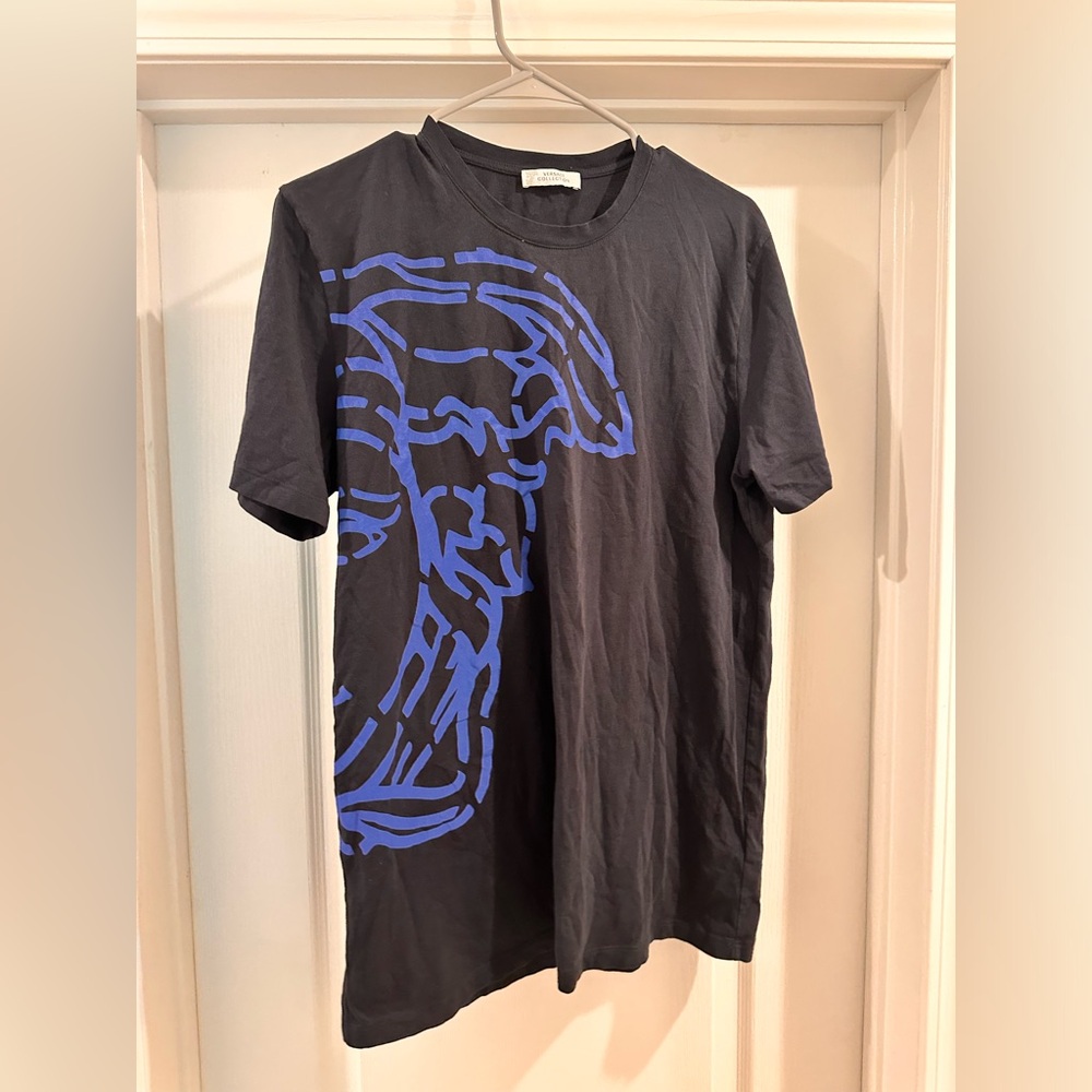 Versace t-shirt Dark Blue with printed Medusa blue logo Sz L Versace collection